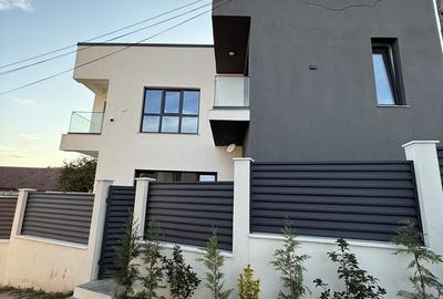 Casă cu 5 camere cu Teren 305 Mp în Siloz - 7
