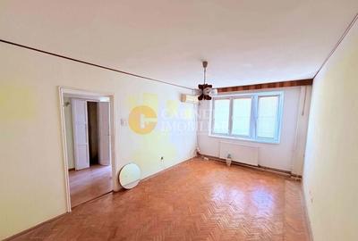 Apartament cu 2 camere semidecomandat în Piața Unirii