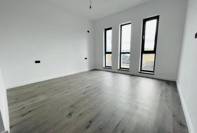 Casă cu 4 camere cu Teren 400 Mp în Țegheș - 6