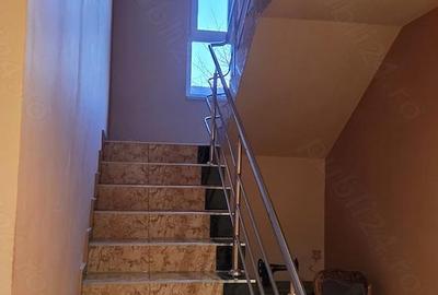 Casă cu 6 camere cu Canalizare în Girocului