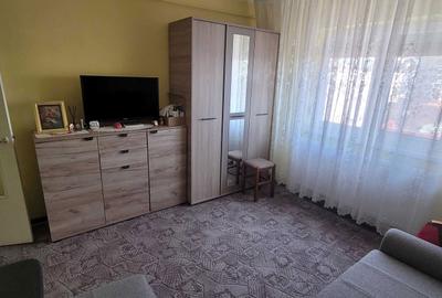Apartament cu 2 camere decomandat în Intim - 8
