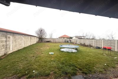 Casă cu Teren 700 Mp în Dumbrăvița