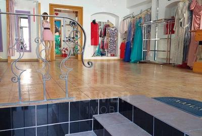 Spațiu comercial, de 56 mp, în Central - 1