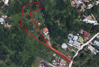 Teren Comarnic la 500 m de centru