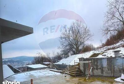 Casă cu 6 camere cu Teren 822 Mp în Central - 12