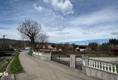 Casă cu 5 camere cu Teren 2011 Mp în Central - 19
