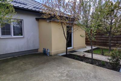 Casă cu 3 camere în Central - 1