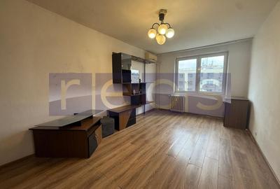 Apartament cu 3 camere semidecomandat în Tei - 3