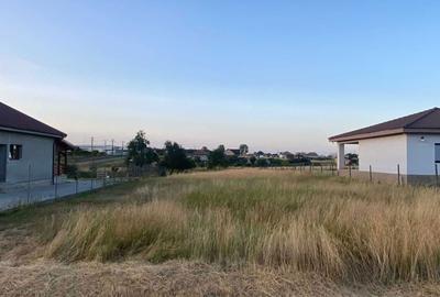 Teren de 951 mp, în Alparea - 1