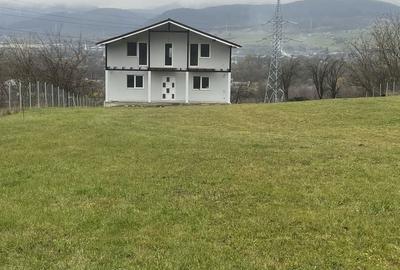 Casă cu 4 camere în Bejan - 2