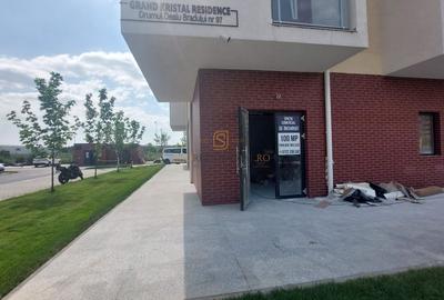 Spatiu comercial, zona ideala cu trafic intens - rond Metro Berceni - 3