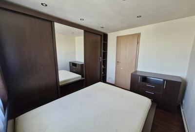 Apartament cu 3 camere decomandat în Bucovina
