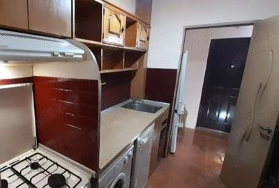 Garsonieră decomandată în Central - 3