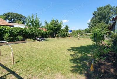 Casă cu 3 camere cu Teren 2871 Mp în Giubega - 1