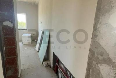 Casă cu 4 camere cu Teren 500 Mp în Sânmartin