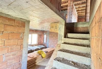 Casa cu 6 camere la rosu, intabulata in Zimandu Nou de vanzare - 7