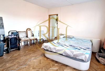 Apartament cu 3 camere semidecomandat în Girocului - 8