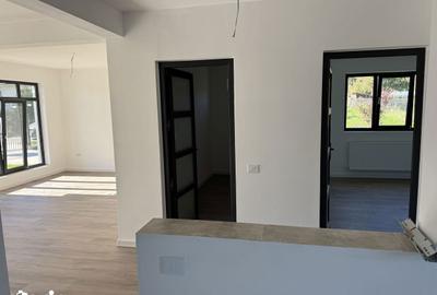 Casă cu 3 camere cu Teren 600 Mp în Central - 3