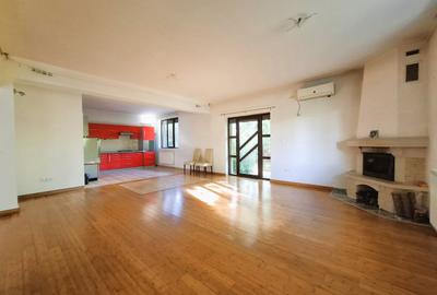 Casă cu 6 camere cu Teren 415 Mp în Central