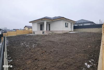 Casă cu 3 camere cu Teren 500 Mp în Dumești - 6