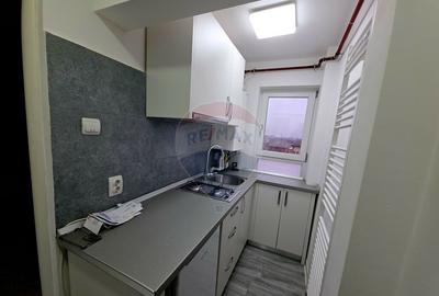 Apartament cu 1 camere de vanzare in zona 1 Mai - 9