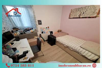 Apartament cu 4 camere decomandat în Cornișa - 9