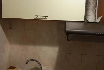 Inchiriez garsoniera - 2