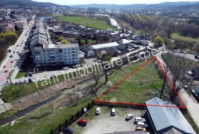 Teren de vanzare in Curtea de Arge?, zona Ultracentrala, vizavi de Manastirea Curtea de Arge?. - 2