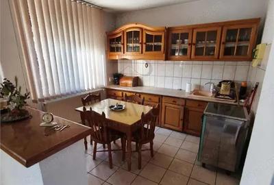 BUCOVINA - 4 CAM - CASA INDIVIDUALA - P+1 - CURTE - GARAJ - CENTRALA - BUCATARIE VARA- - 3