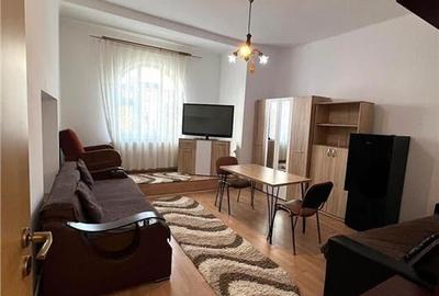 Ap o camera langa Policlinica - 2