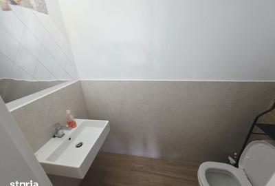 Apartament cu 3 camere decomandat în Tractorul - 16
