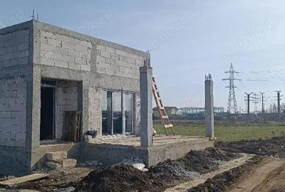 Teren de 3000 mp, în Palas - 3