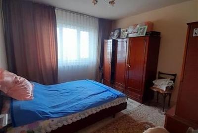 Apartament cu 3 camere decomandat, mobilat în Vest - Lamâița