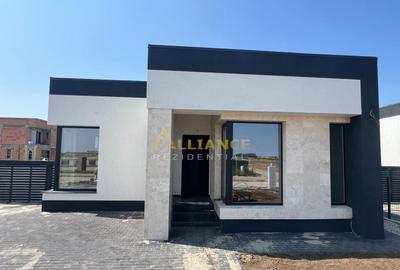 Casa Individuala - 3 camere -2 bai - 1