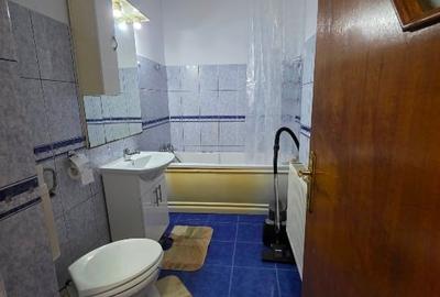 Apartament cu 3 camere nedecomandat, mobilat în 13 Septembrie - 6