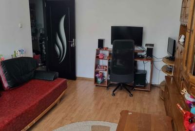 Apartament cu 2 camere decomandat în Obcini