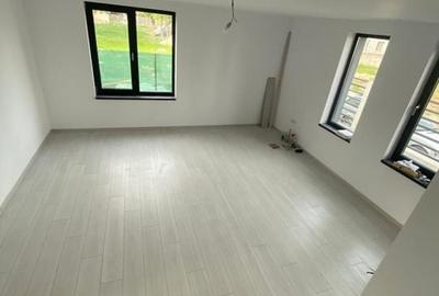Apartament cu 2 camere decomandat în Berceni
