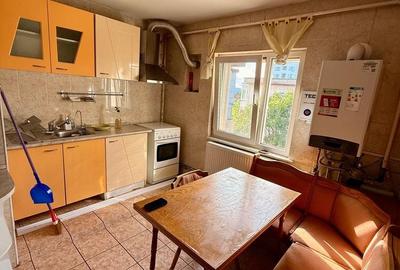 Apartament cu 3 camere decomandat în Apusului - 5