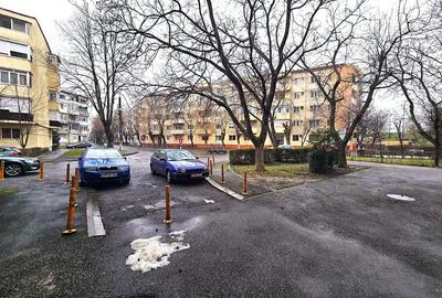 Apartament cu 4 camere semidecomandat în Micro 16 - 1