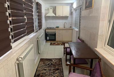 Apartament cu 3 camere decomandat în Central - 3