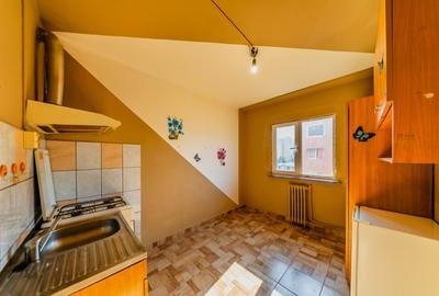 Garsoniera - Fortuna, Aleea Predeal, etaj 3/4 - 2