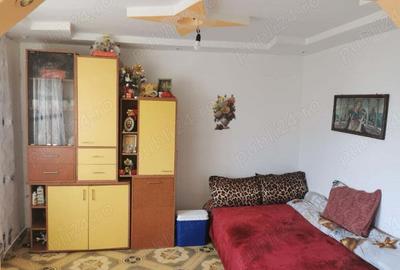 Proprietar vand apartament 3 camere - 4