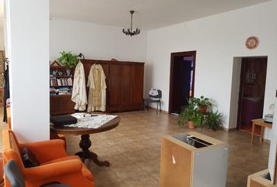 Casă cu 5 camere cu Teren 547 Mp în Vladimirescu - 5