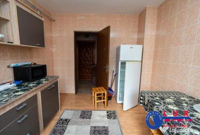 Apartament cu 3 camere decomandat în Central - 3