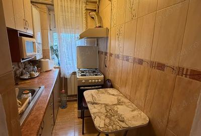 Inchiriez apartament cu doua camere in zona centrala - 4