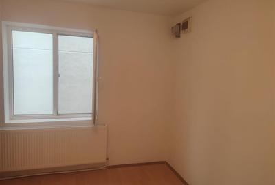 Casă cu 3 camere cu Canalizare în 13 Septembrie - 7