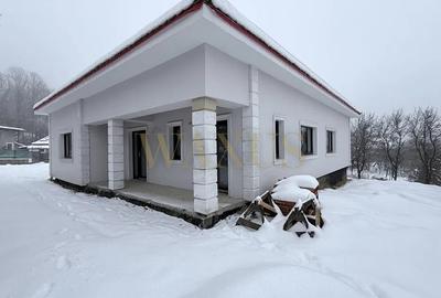 Casă individuală cu 4 camere cu Canalizare în Popești