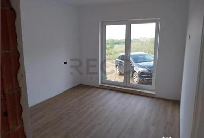 Casă cu 4 camere cu Teren 650 Mp în Paleu - 9