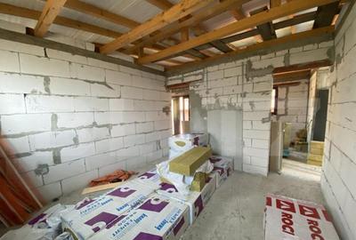 Casa de vanzare 4 camere in suprafata utila de 80 mp - 2