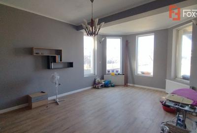 Casă individuală cu 8 camere cu Canalizare în Săcălaz - 2